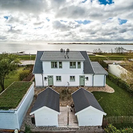 بيت للعطل Ostseeferienmeerblick Backbord2083 *